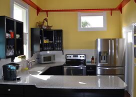 Yellow House Bed and Breakfast