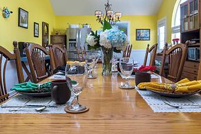 Yellow House Bed and Breakfast
