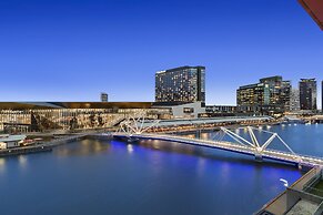 Melbourne Holiday Apartments Flinders Wharf