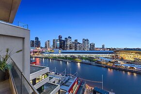 Melbourne Holiday Apartments Flinders Wharf