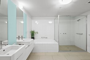 Melbourne Holiday Apartments Flinders Wharf