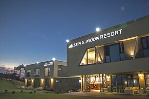 Sun & Moon Resort