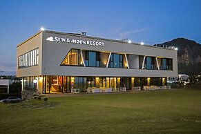 Sun & Moon Resort
