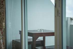 Mam Kai Bae Beach Resort