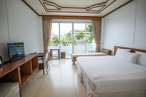 Mam Kai Bae Beach Resort