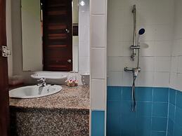 Mam Kai Bae Beach Resort