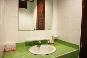 Mam Kai Bae Beach Resort