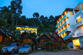 Mam Kai Bae Beach Resort