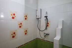 Mam Kai Bae Beach Resort