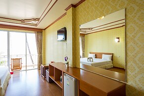 Mam Kai Bae Beach Resort