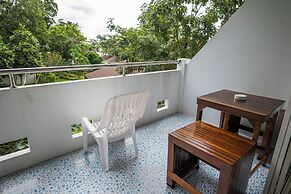 Mam Kai Bae Beach Resort