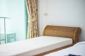 Mam Kai Bae Beach Resort