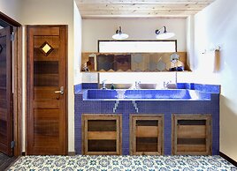 The Pax Hostel, Cafe & Records