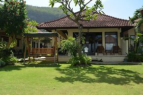 Segara Wangi Beach Cottages