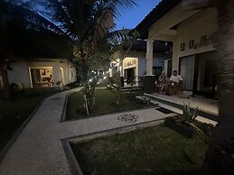 Segara Wangi Beach Cottages