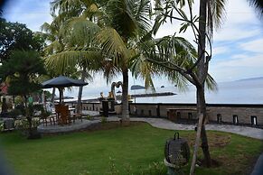 Segara Wangi Beach Cottages