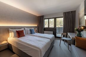 Victoria Hotel & Residence