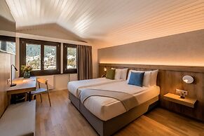 Victoria Hotel & Residence