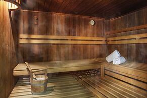 Victoria Hotel & Residence