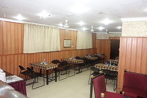 Hotel Akash Ganga