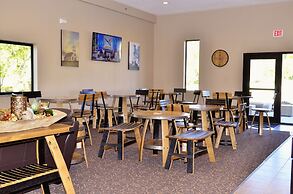 Cobblestone Inn & Suites - Manning