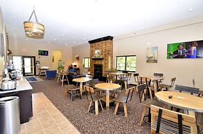 Cobblestone Inn & Suites - Manning