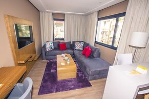 New Art's DownTown Hotel