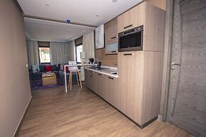 New Art's DownTown Hotel