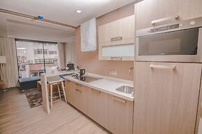 New Art's DownTown Hotel