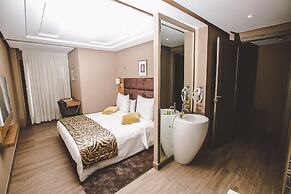 New Art's DownTown Hotel