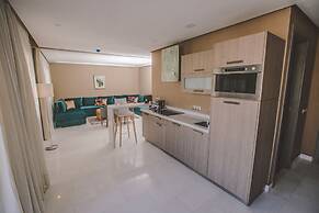 New Art's DownTown Hotel