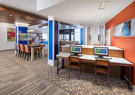 Holiday Inn Express & Suites East Peoria - Riverfront by IHG
