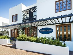 Waters Edge Hotel
