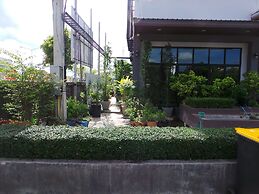 Bird Day Boutique Hotel