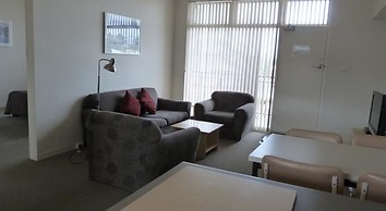 Glenelg Holiday Apartments