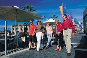 Glenelg Holiday Apartments