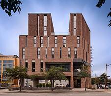 Gangneung Boutique Hotel Bombom