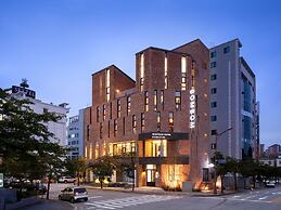 Gangneung Boutique Hotel Bombom