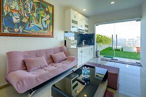 Sunrise Ocean View Apartment