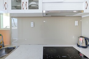 Sunrise Ocean View Apartment