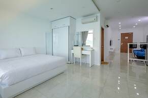 Sunrise Ocean View Apartment