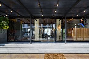 The Loft Seaside Sriracha