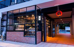 The Loft Seaside Sriracha