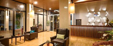 The Loft Seaside Sriracha