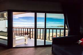 The Loft Seaside Sriracha