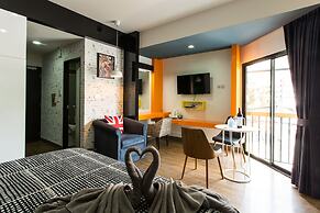 The Loft Seaside Sriracha