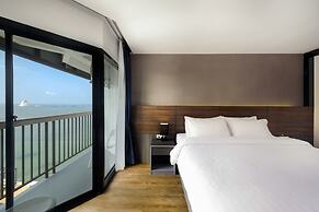 The Loft Seaside Sriracha