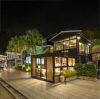 The Loft Seaside Sriracha