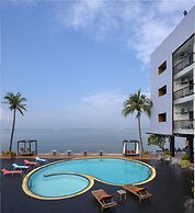 The Loft Seaside Sriracha