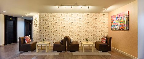 The Loft Seaside Sriracha